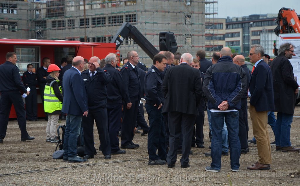 Erster Spatenstich Neues Feuerwehrzentrum Koeln Kalk Gummersbacherstr P064.JPG - Miklos Laubert